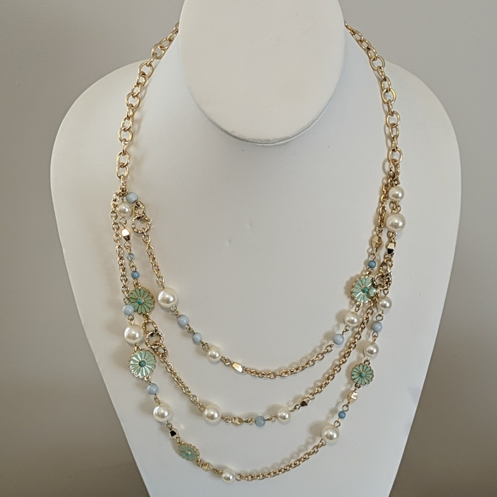 Floral Mint & Faux Pearl Necklace